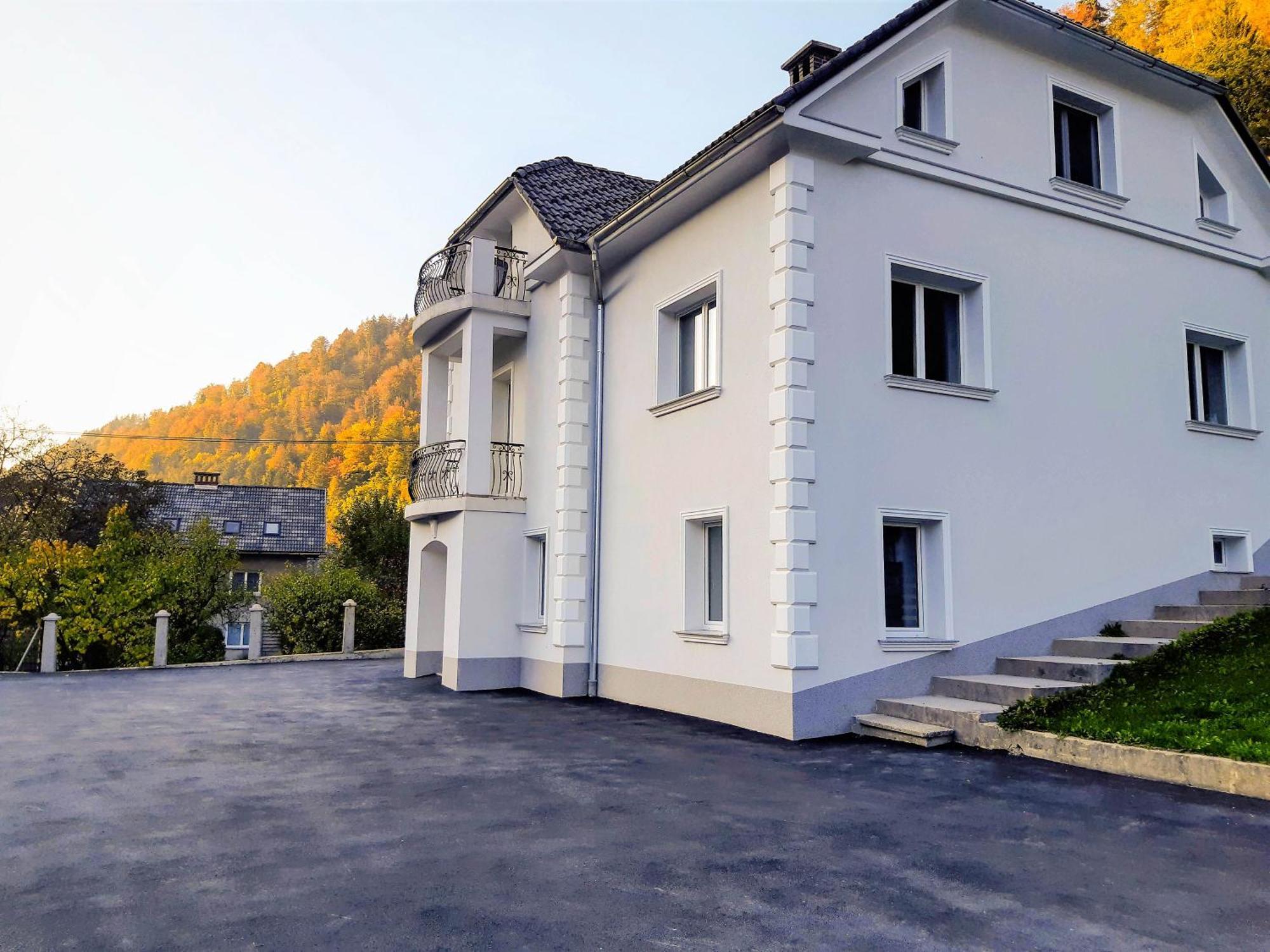 Villa Hillside Apartment ゴレンスカ地方 エクステリア 写真